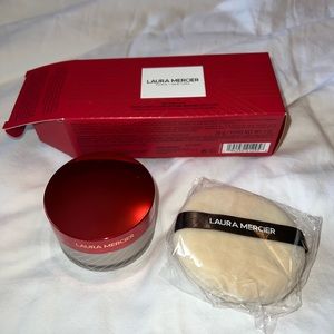 Laura Mercier Translucent Loose Setting Powder with Puff